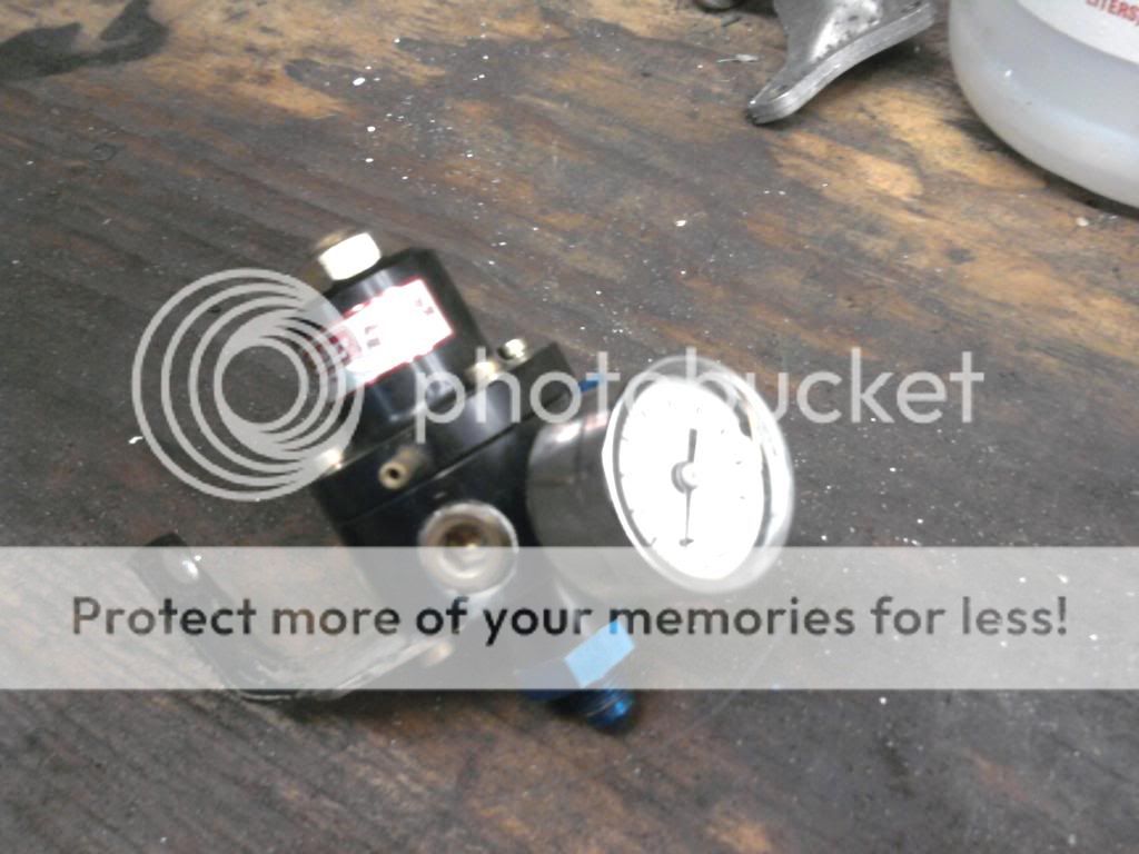 Mallory 0100psi fuel pressure regulator w/gauge VW Vortex