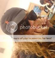 http://i756.photobucket.com/albums/xx210/MikuMitsuki/275114_100000245675967_581059933_n.jpg
